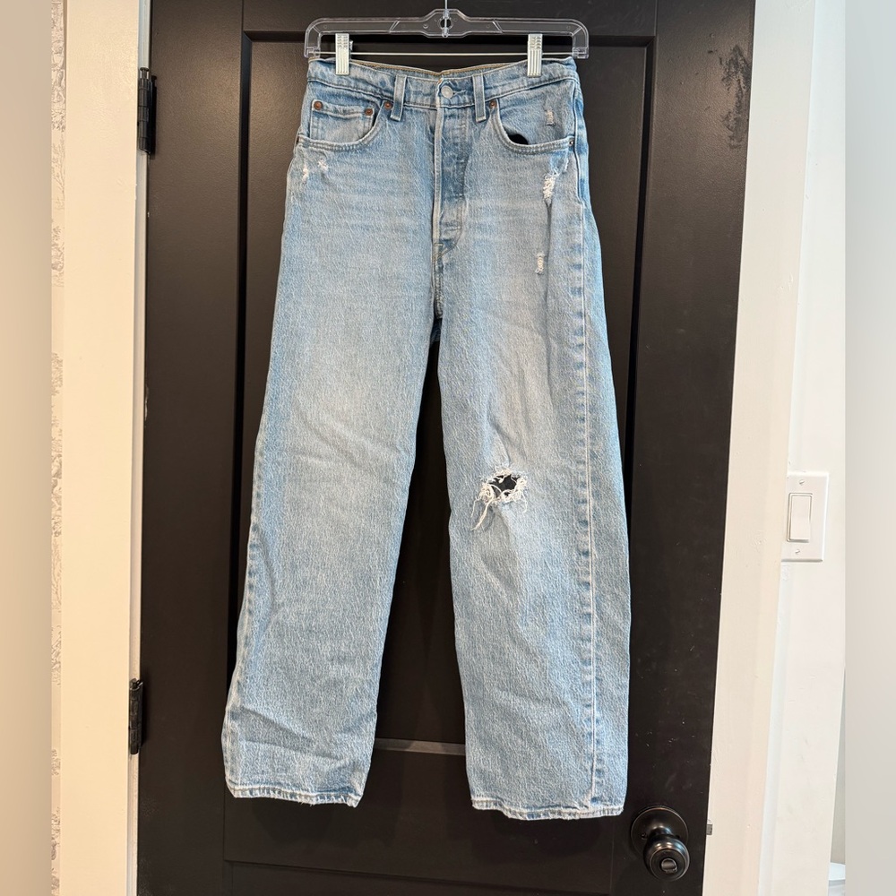 Levi jeans size 27!